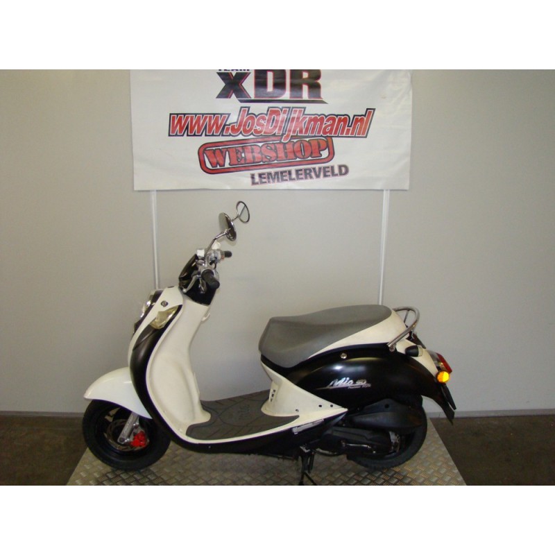 Ordering Derbi Senda X-treme / X-race Headset Nut? Ordered before 16:00? Processed today.